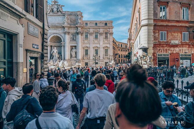 10 Wonders of Rome in 3 hrs - Stop 5: Trevi Fountain Photos and the Water-and-Stone Drama