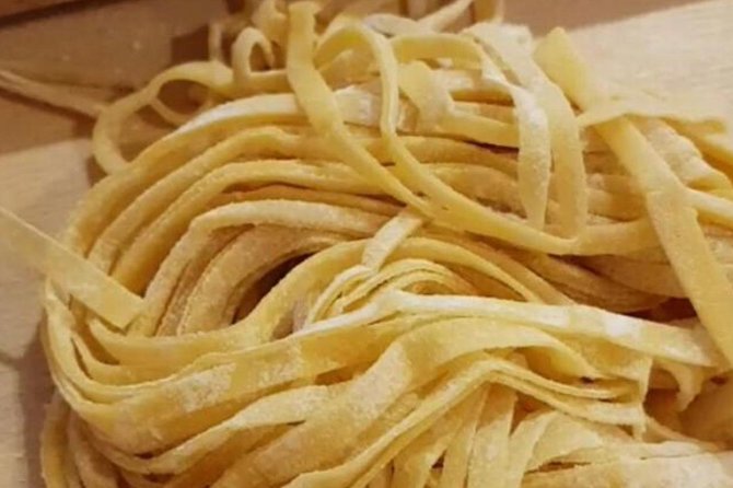 3 in 1 Cooking Class near Navona: Fettuccine, Ravioli & Tiramisu - Fresh fettuccine: dough, shaping, and your sauce choice