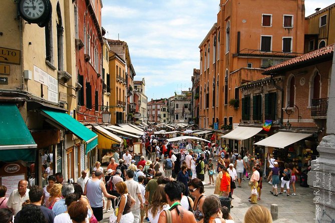 5-Day Best of Italy: Assisi, Siena, Florence, Venice and more - Day 3: Bologna’s Piazza Maggiore and the Scale of San Petronio