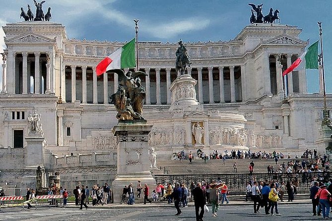 Airport Transfer with Orientation Tour (Driver Only/Self Touring) - What to expect: a short orientation drive with photo-stop timing