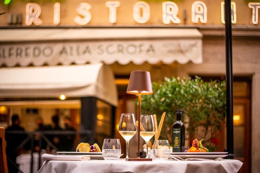 Alfredo alla Scrofa Restaurant in Rome: Eat Like a Star - Alfredo alla Scrofa: A Roman Address for the Original Sauce