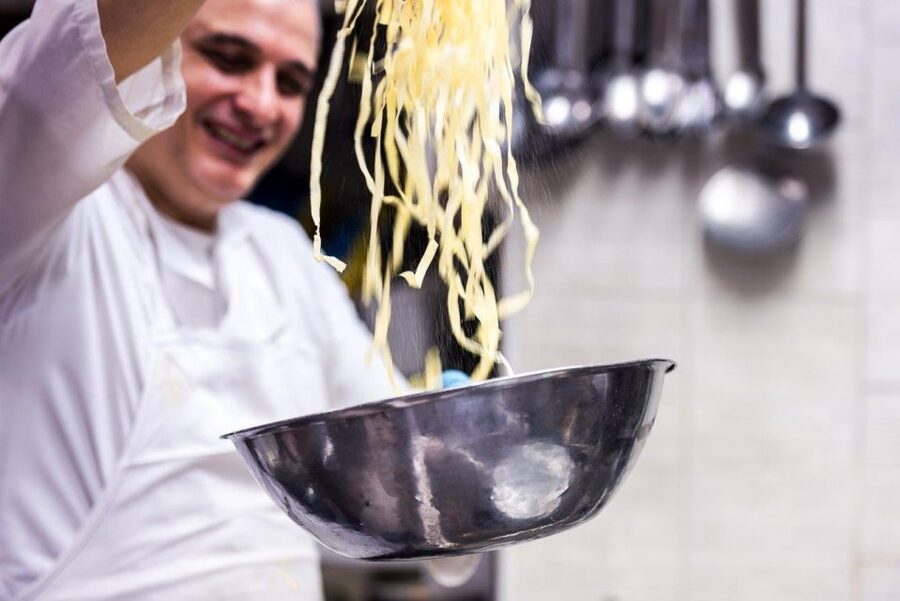 Alfredo alla Scrofa Restaurant in Rome: Eat Like a Star - Pasta-Making Class at 11:30 or 5:30: From Noodles to Dinner