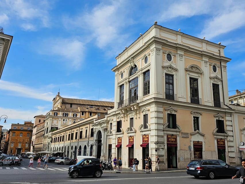 Alternative Walking Tour of Rome's City Center & Hidden Gems - Piazza Venezia: where politics crowds the view