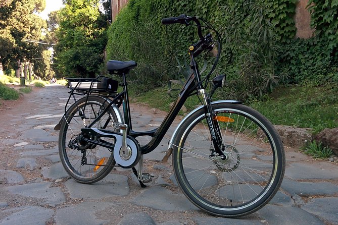 Appian Way Bike Rental Park Official Partner - Arriving at Via Appia Antica and getting rolling fast