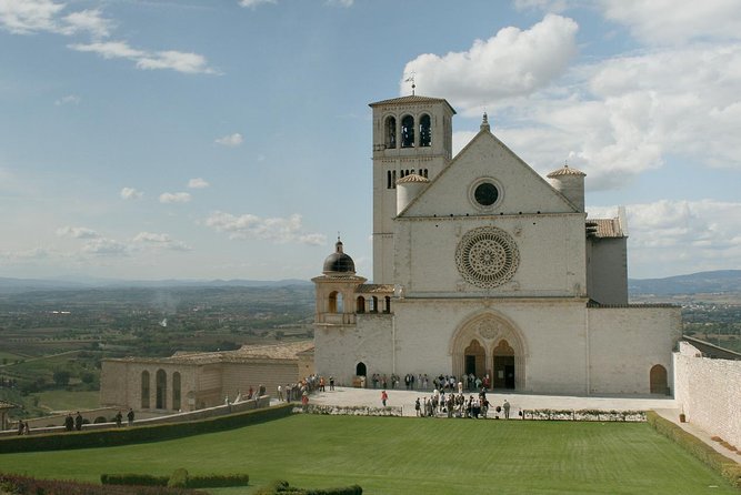 Assisi and Orvieto Full-Day Semi-Private Tour from Rome - Orvieto Cathedral Time: What Makes the Duomo Stop Worth It