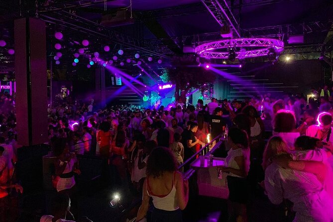 Bar hopping in Rome - The Nightclub Finish: Free Admission and DJ Tunes
