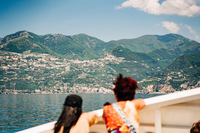 Boat-Hopping On The Amalfi Coast & Positano: Day Trip from Rome - Guides Make or Break It: What You’ll Want From Yours