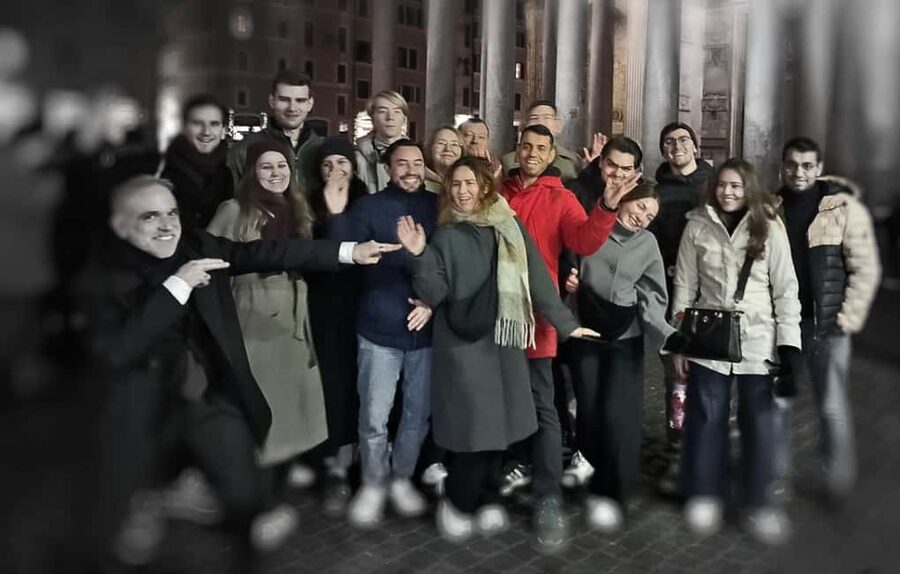 Bona Fide Roma Highlights Tour - Embassy Area and a Quick Local Restaurant Moment
