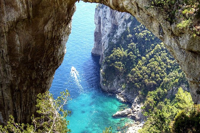 Capri Day Trip from Rome by Bus & Ferry – Guided or Independent - The itinerary rhythm: what the day really feels like