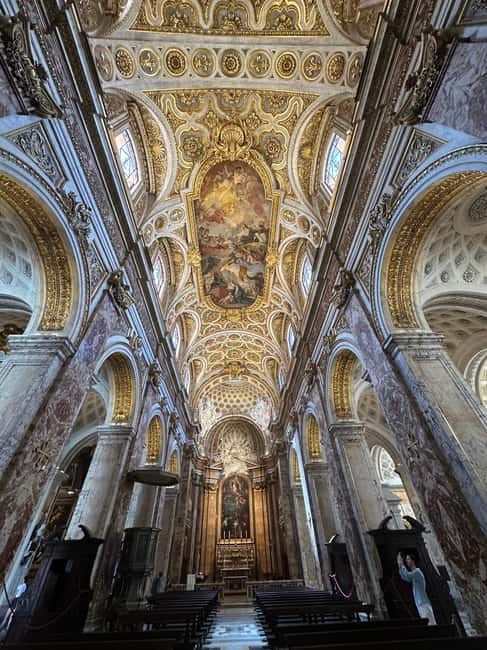Caravaggio: Art on Footsteps-Masterpieces in Rome’s Churches - How the day feels: small group pacing and clear audio