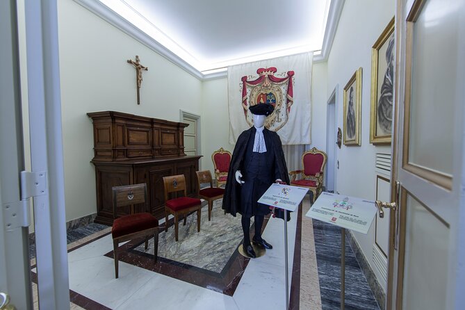 Castel Gandolfo: Papal Apartments and Secret Garden Entry Ticket - Getting There and Finding the Ticket Desk at Piazza della Libertà