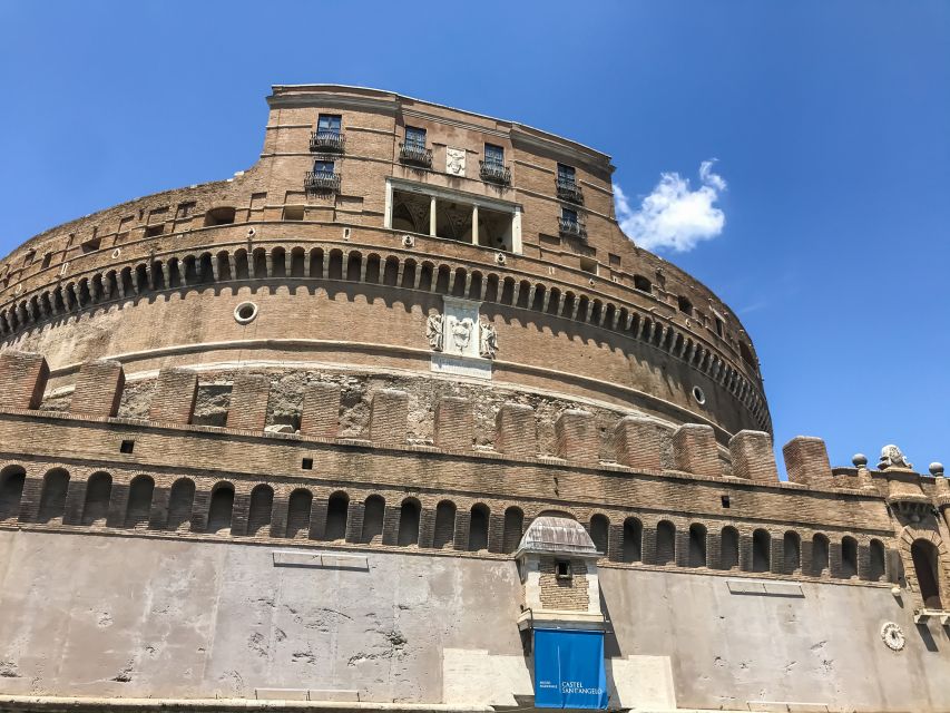Castel Sant’Angelo: Ticket with optional Vatican or Pantheon - Getting in fast at the orange-umbrella meeting point