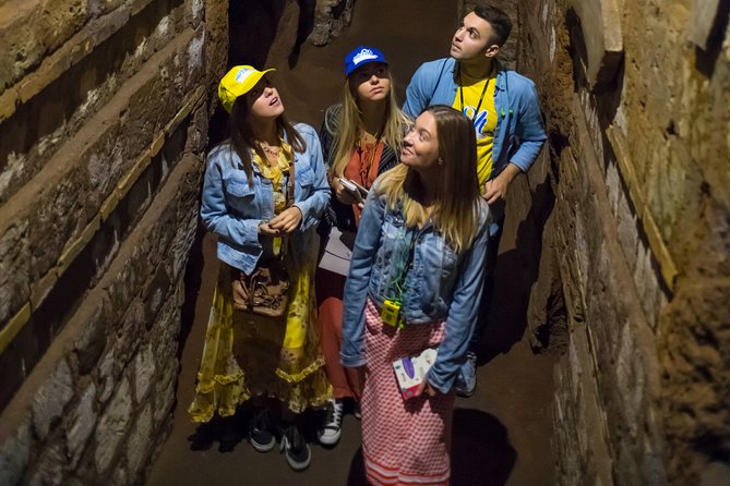 Catacombs and Roman Countryside Half-Day Walking Tour - Catacombs of San Callisto: what the visit is really like
