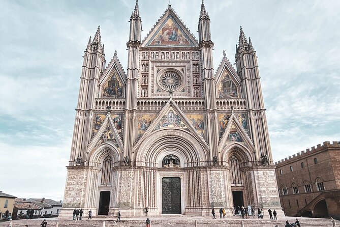 Civita di Bagnoregio and Orvieto - Private Day trip from Rome - Orvieto’s Duomo: Gothic architecture you can actually enjoy