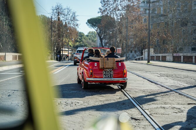 Classic Elegance: Vintage Fiat 500 Cabriolet Rome Tour - The pace and route: from Piazzale Socrate to the Colosseum