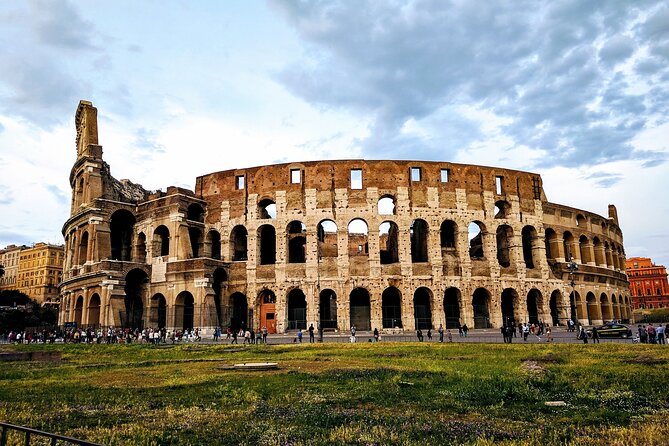 Colosseum and Ancient Rome Small Group Tour in Rome - Meeting at Piazza del Colosseo: easy to find, but arrive ready