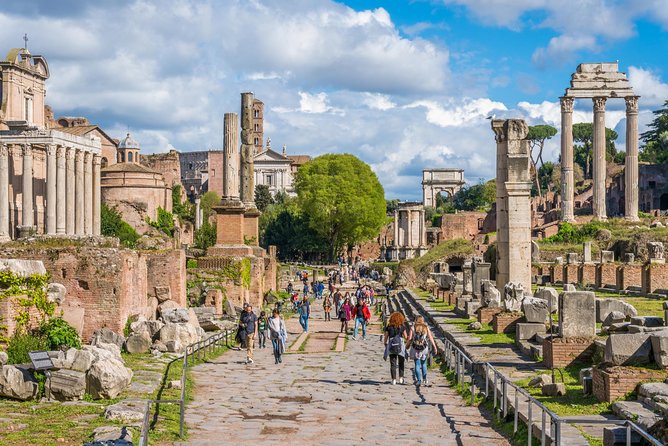 Colosseum and Roman Forum Guided Tour - Palatine Hill in 30 minutes: Rome’s elite neighborhood