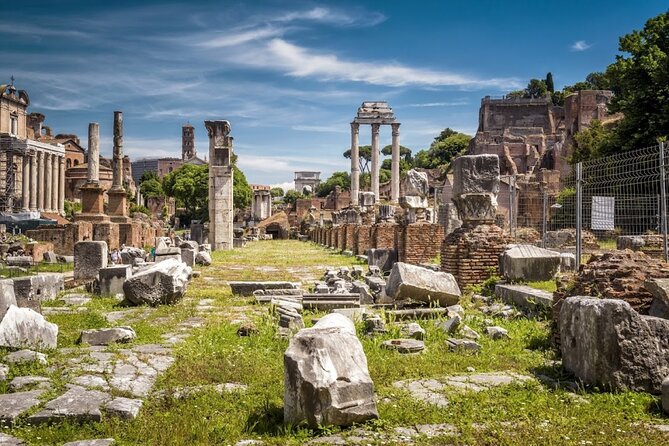 Colosseum Arena Floor Guided Group Tour with Roman Forum and Palatine Hill - Guides Who Make the Stops Click (Tiziana, Raul, and Alessandra)