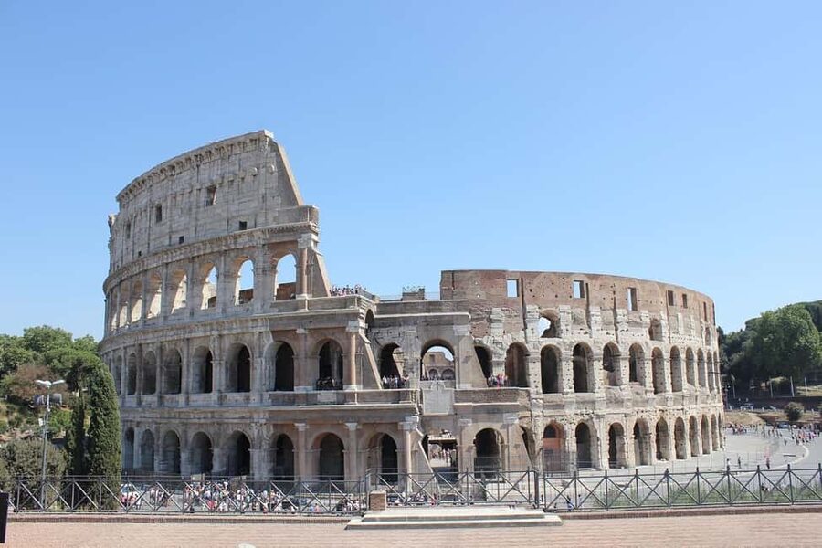 Colosseum Guided Tour with Roman Forum and Palatine Hill - The Roman Forum: Turning Ruins Into the Center of Daily Rome