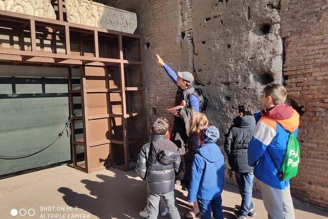 Colosseum guided tour with Virtual Reality - Inside the Colosseum: first and second floors with your guide