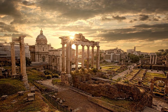 Colosseum, Palatine Hill and Roman Forum Guided Tour - Palatine Hill Stop: The Views Over Circus Maximus and the Romulus & Remus Story