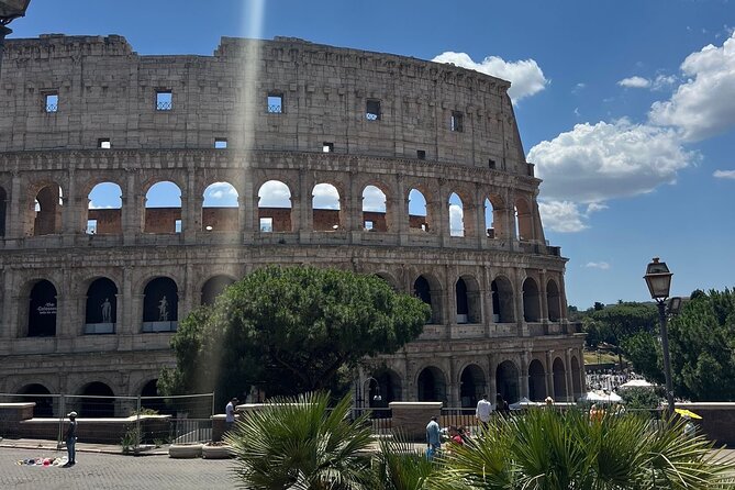 Colosseum, Palatine Hills & Roman Forum Ticket with Audio Guide - The Audio Guide App and E-book: Self-Paced Learning Without a Lecture