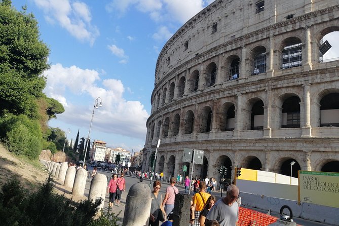 Colosseum Private Tour - Crowd strategy: why private time matters at peak Rome