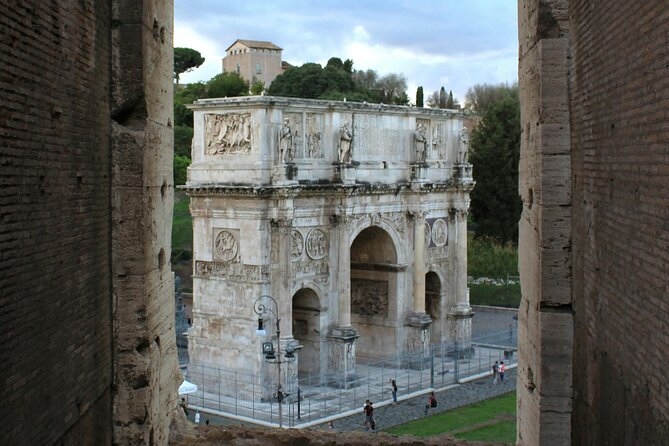 Colosseum, Roman Forum and Palatine Hill- Private Tour - How much walking should you expect?