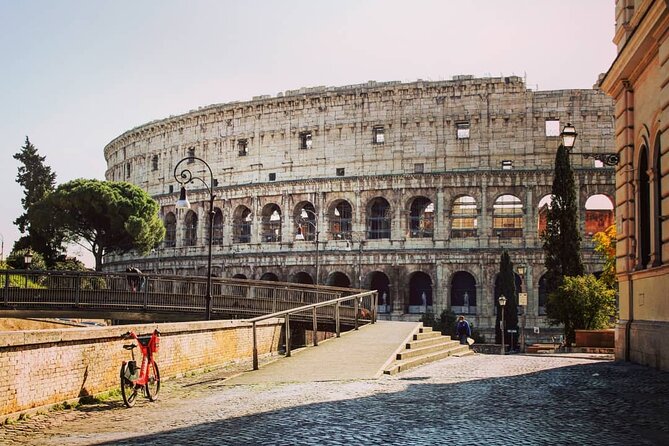 Colosseum Roman, Forum and Palatine Hill Tour - Getting to Via Baccina and finding the right group