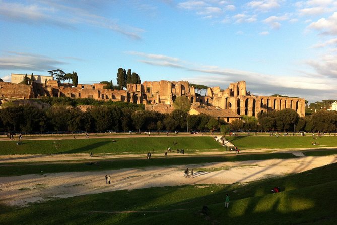 Colosseum, Roman Forum, Palatine Hill & Immersive Video - The bonus English walk around central Rome