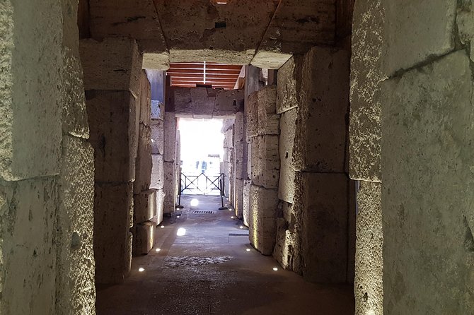 Colosseum Underground, Roman Forum Palatine Hill Small Group Tour - Getting to Via dei Fori Imperiali and starting on time