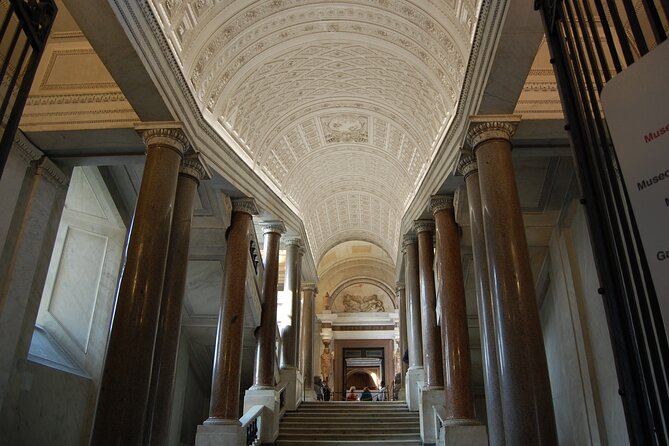 Combo: Colosseum, Vatican Museums and Sistine Chapel Guided Tour - The Midday Transition: Plan Lunch and Movement Between Rome and the Vatican