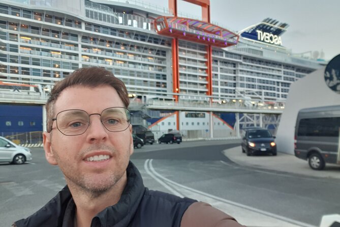 DA Rome to your cruise ship in Civitavecchia Port - Cruise Terminal Drop-Off with Special Passes