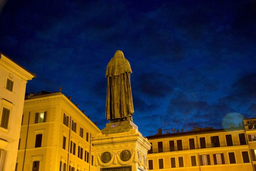 Dark Heart of Rome - Facts, Legend & Mystery Walking Tour - Campo de’ Fiori After Dark: More Than a Square