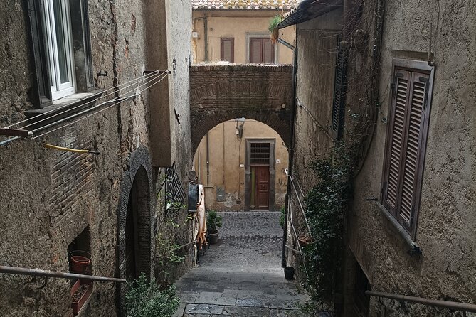 Day trip Rome in Bracciano, Anguillara and Trevignano Romano - Getting There: Via Tuscolana, Cinecittà, and a 6–8 Hour Rhythm