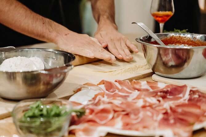 Devour Rome Wine & Pizza Making Class in Trastevere Neighborhood - Toppings and baking: your pizza, your choices