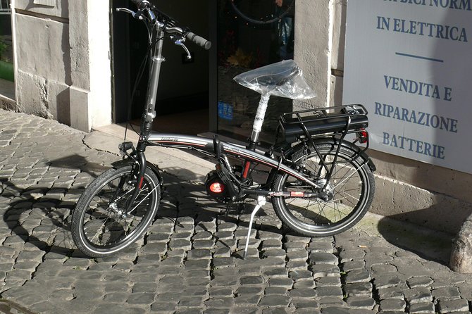 E-bike rental - Self-GGuided Rome Routes: Colosseum, Circus Maximus, Appia Way, and Aqueducts