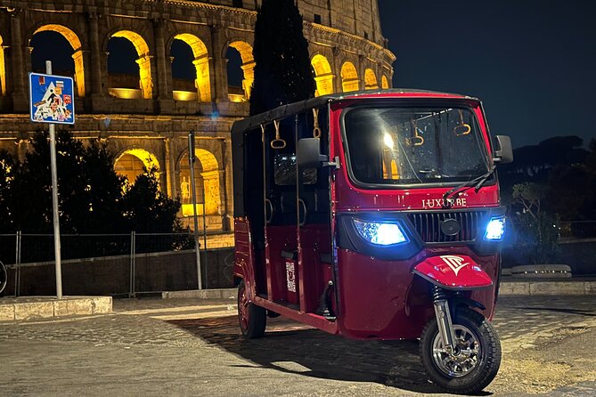 E-Tuk Tour: Rome by Night - Piazza del Popolo: a classic square, softer at night