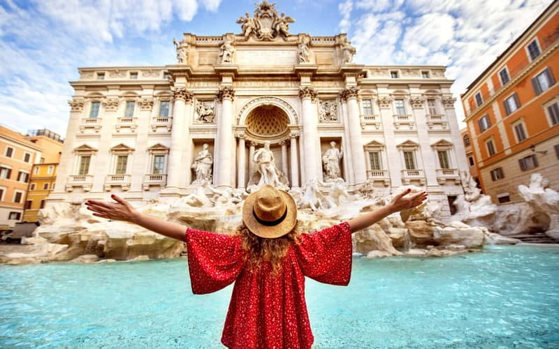 Early morning photoshoot at The Trevi Fountain - Why an early Trevi Fountain shoot changes the whole photo