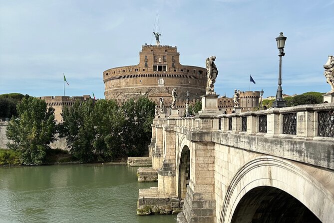 English: Vespa Tour Rome- Experience like a Roman - The guide makes it: Alisso and Ferrucho’s stand-out energy