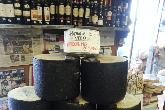 Exclusive Enogastronomy Tour Wine and food tasting - Trastevere alleys: where the stories do the heavy lifting