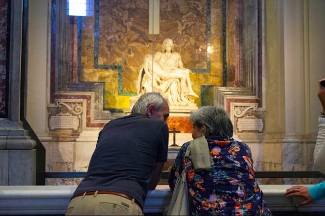 Exclusive Private Tour: Vatican Museums, Sistine Chapel and St Peter's Basilica - St. Peter’s Square wrap-up: ask questions and get your Rome plan