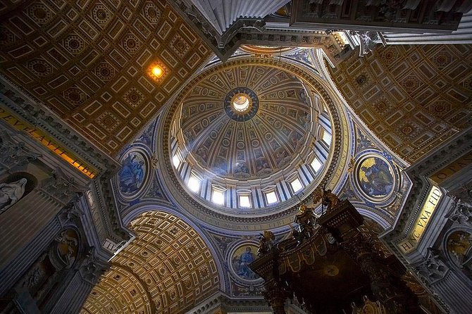 Exclusive Vatican Museum and Sistine Chapel Group Tour - Entering the Vatican Museums: special entrance, then stories