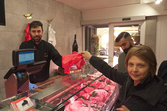 Farmers' Market Shopping with Cooking Class and Pasta Making - Corso del Rinascimento cooking school: pasta, wine, and a palace welcome
