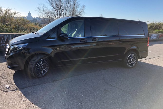 Fiumicino Airport private transfers with luxury Mercedes van - Luggage, Group Size, and Why “Private” Matters Here