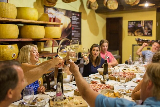 Food Tasting Walking Tour in Trastevere - Rome (SHARED) - Gelato finish: how to recognize the good stuff