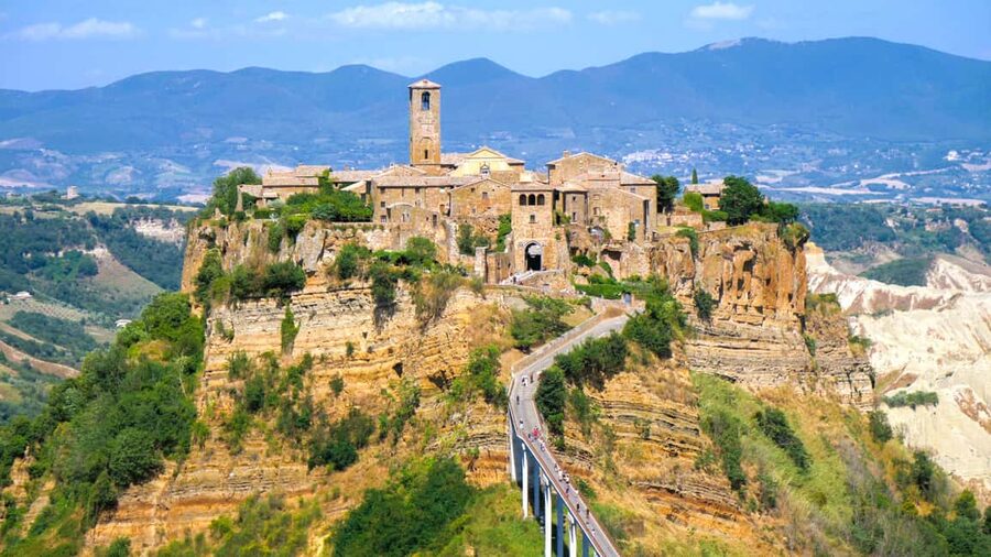 From Rome: Bagnoregio & Orvieto Day Trip with Wines & Lunch - Piazza del Popolo Pickup and the Comfort-First Coach Ride