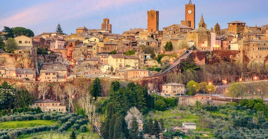 From Rome: Bagnoregio & Orvieto Day Trip with Wines & Lunch - Tips to Make the Day Go Smooth: Shoes, Clothing, and Timing