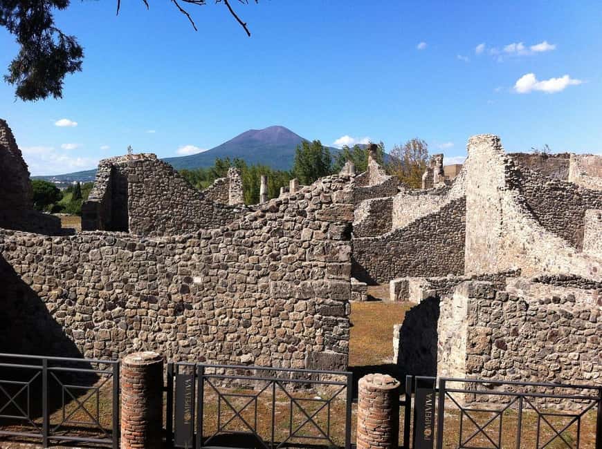 From Rome Day trip: Pompeii and Vesuvius at your leisure - Price and value: what $93 buys you versus DIY