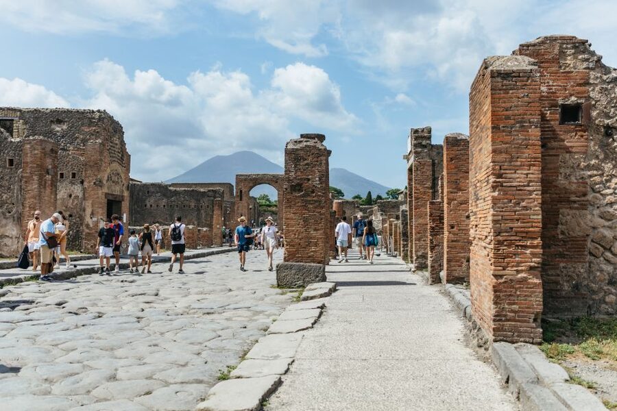 From Rome: Day Trip to Pompeii with Tickets - Should you book this Pompeii and Sorrento day trip?